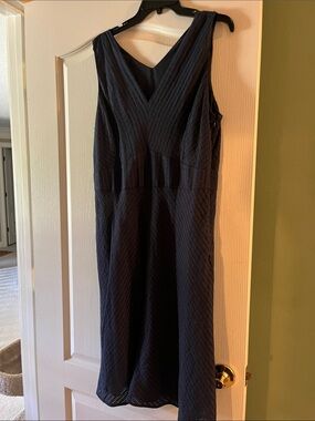 Beautiful navy Banana Republic dress- NWT!